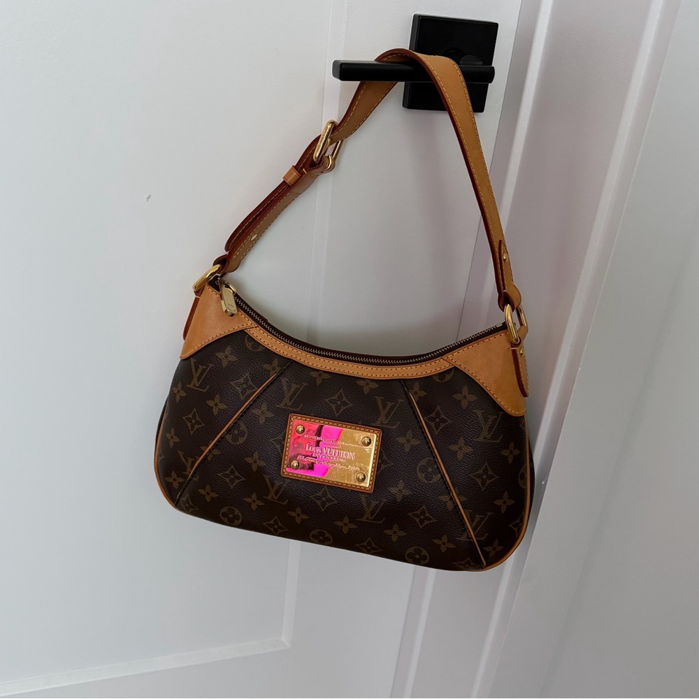 Authentic Louis Vuitton Thames PM Monogram Shoulder Bag | Pristine Interior